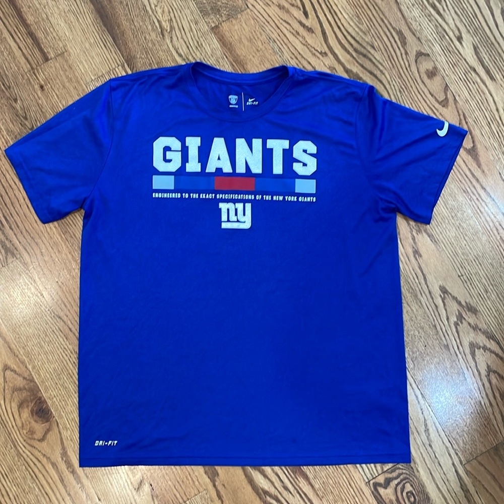 Men’s New York Giants Nike Dri-Fit Shirt. Size XL. Never Worn, New Condition.